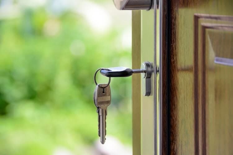 How to Choose the Right Home Security System 