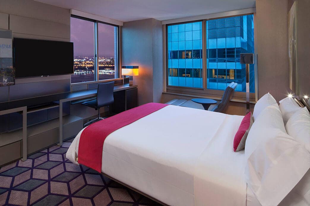 Hotel Bedding