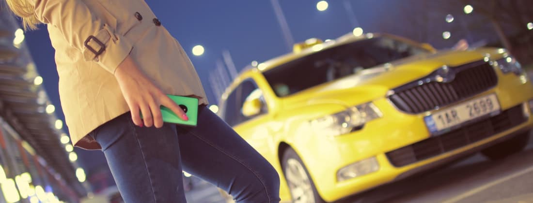 Why Parking at the Airport Beats Ride Sharing and Taxis