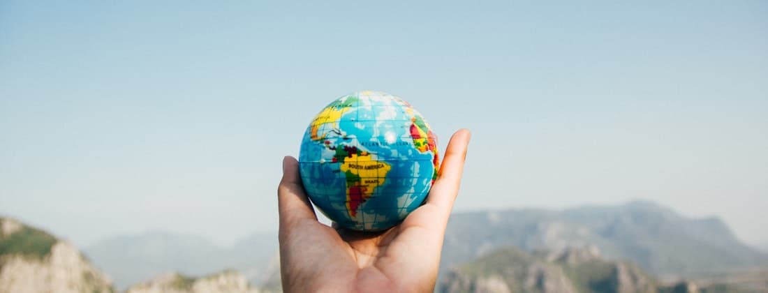 How to Be Smart With Your Money When Traveling Overseas