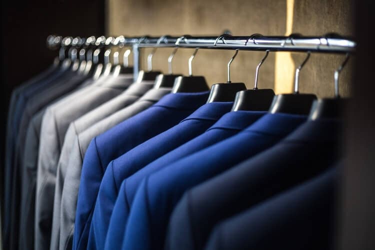 Create the Ideal Minimalist Wardrobe with Only 5 items
