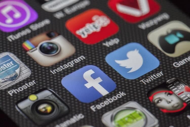 The Best Store Apps Worth Your Phone Storage Space