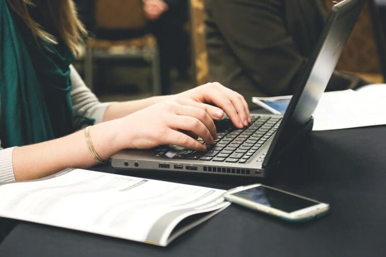 Grammar: an Invaluable Weapon for the Job Hunter