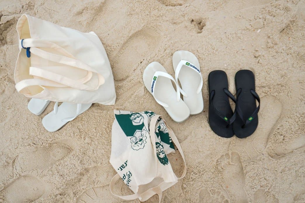 Flip Flops & Sandals