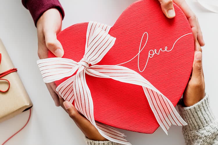 Valentine's Day Gifts for Makeup-Lover Girlfriend